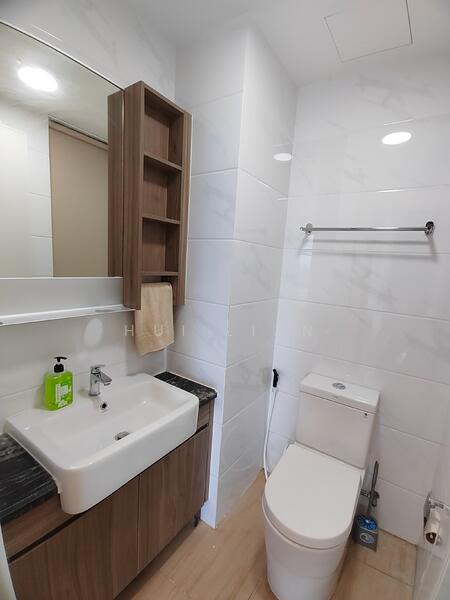 Kediaman Servis untuk Disewa di Country Garden Central Park - Hui Lian - Bathroom - PropertyGuru.com.my
