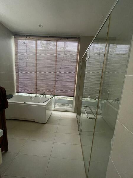 Semi-Detached House for Sale in Bandar Sri Sendayan (Negeri Sembilan) - Simon Kee - Bathroom - PropertyGuru.com.my