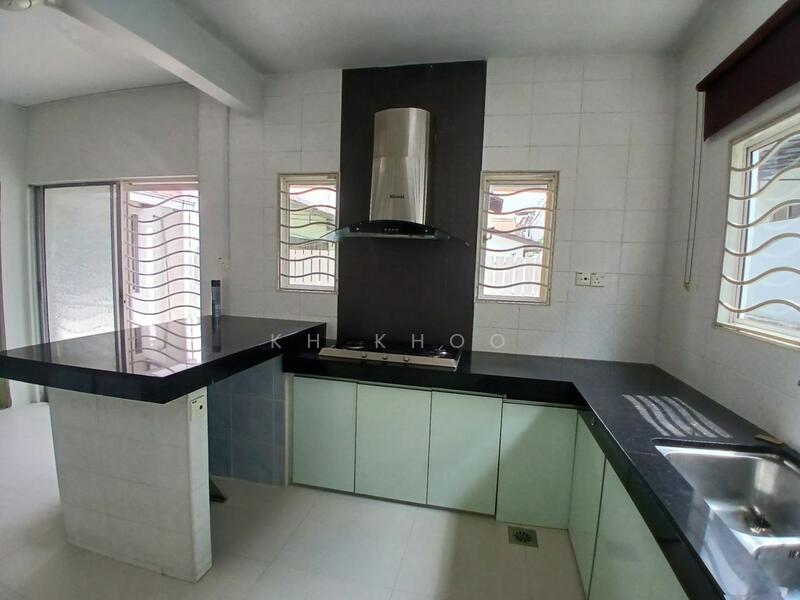 SS19 untuk Untuk Disewa - RM 2,700 /bulan, Feb 2026 - Kitchen - PropertyGuru.com.my