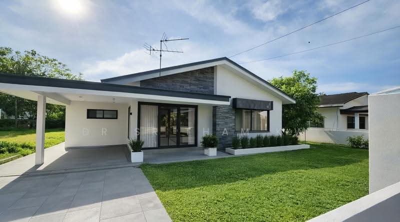 Bungalow House untuk Dijual di Taman Golf (Ipoh) - Dr Sr Tham KW - Exterior - PropertyGuru.com.my