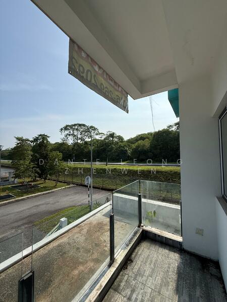 3-storey Terraced House for Sale in Semenyih (Selangor) - Dante Leong Zhenwen - Balcony - PropertyGuru.com.my