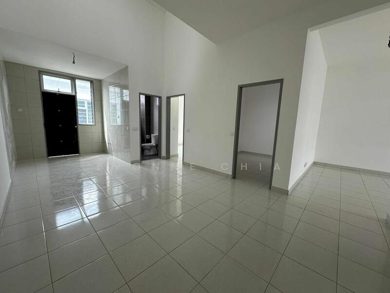 1-storey Terraced House for Sale in Bandar Putra (Kulai) - Evonne Chia - Living Room - PropertyGuru.com.my