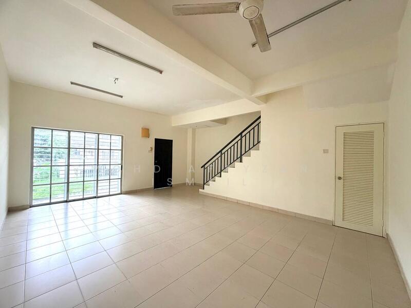 2-storey Terraced House for Sale in Bandar Putera 2 (Klang) - Mohd Affyzan Ismail - Living Room - PropertyGuru.com.my