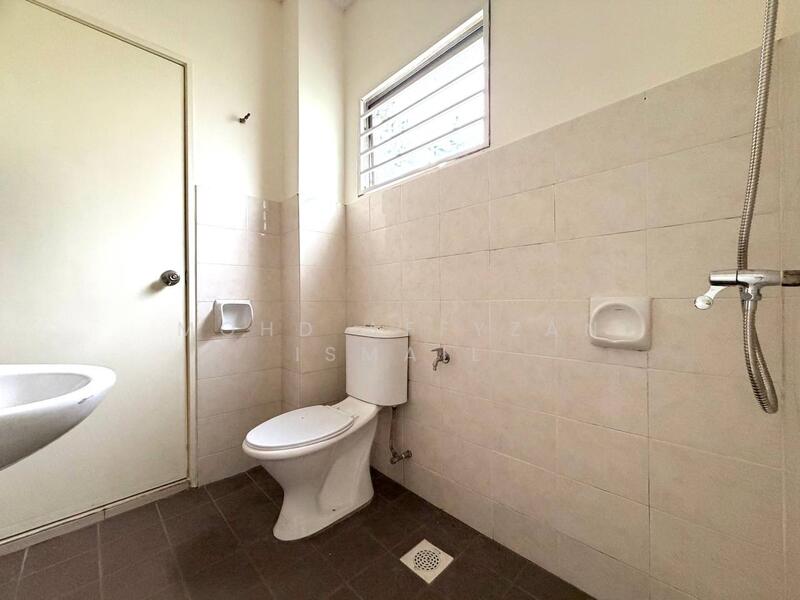 2-storey Terraced House for Sale in Bandar Putera 2 (Klang) - Mohd Affyzan Ismail - Bathroom - PropertyGuru.com.my