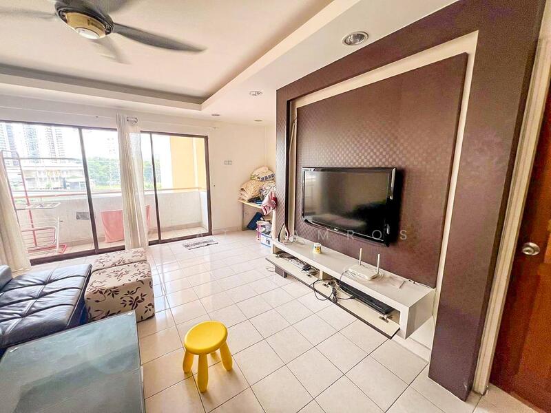 Condominium for Sale at Palm Spring @ Damansara - Izzat Zamros - Living Room - PropertyGuru.com.my