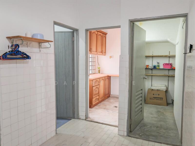 Taman Desa Jaya Johor Bahru untuk Untuk Dijual - RM 550,000, Mac 2026 - Kitchen - PropertyGuru.com.my