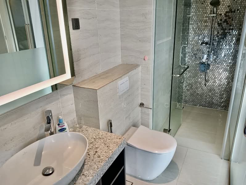 Service Residence for Rent at Star Residences One - Pei Wen Teck - Bathroom - PropertyGuru.com.my