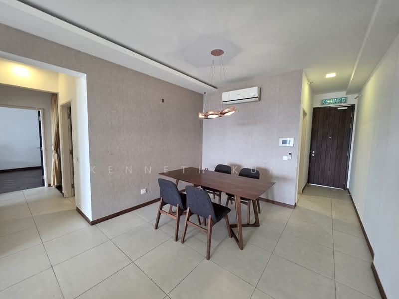 Kondominium untuk Dijual di The Landmark - Kenneth Kung - Dining Room - PropertyGuru.com.my