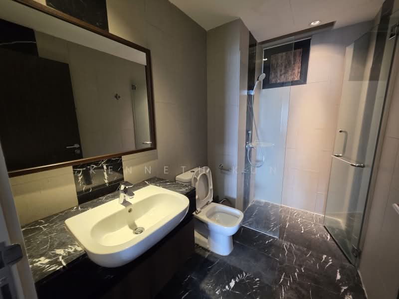 Kondominium untuk Dijual di The Landmark - Kenneth Kung - Bathroom - PropertyGuru.com.my