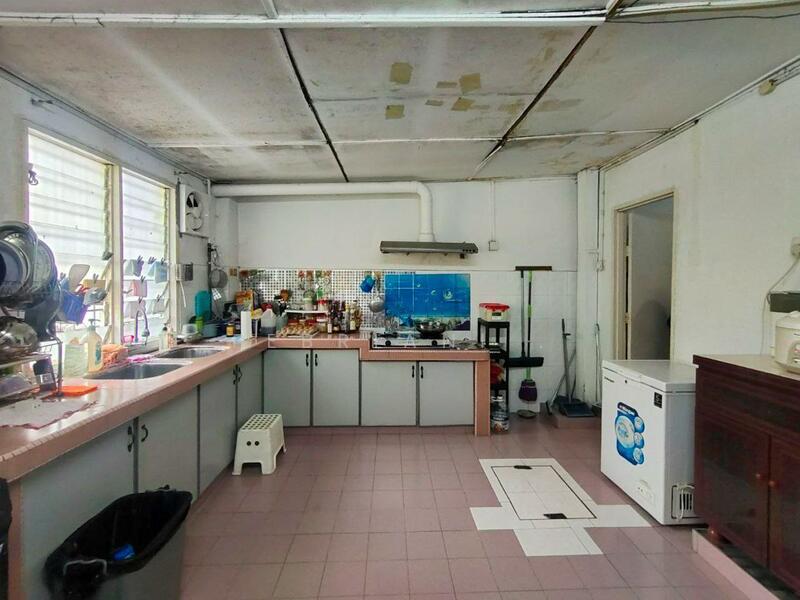 Rumah Teres untuk Dijual di Taman Kok Doh (Batu) - Febriani Adrizal - Kitchen - PropertyGuru.com.my