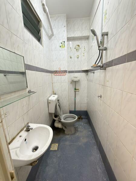 Villa Sri Melati untuk Untuk Dijual - RM 248,000, Feb 2026 - Bathroom - PropertyGuru.com.my