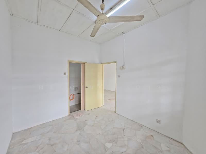 1-storey Terraced House for Sale in Seksyen 28, Taman Alam Megah (Shah Alam) - Maccen Cheong - Interior - PropertyGuru.com.my