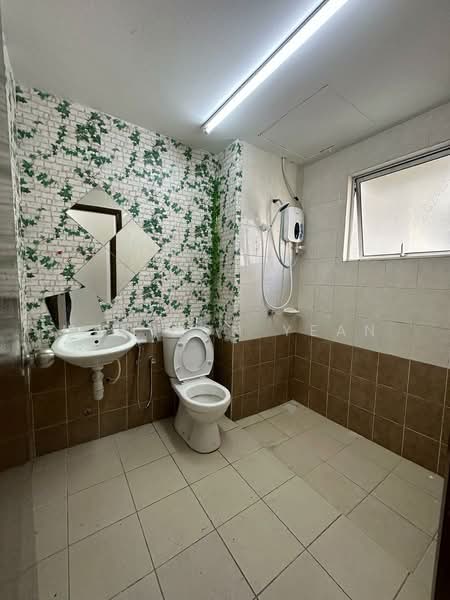 Condominium for Rent at Prima U1 - Mak Hon Yean - Bathroom - PropertyGuru.com.my