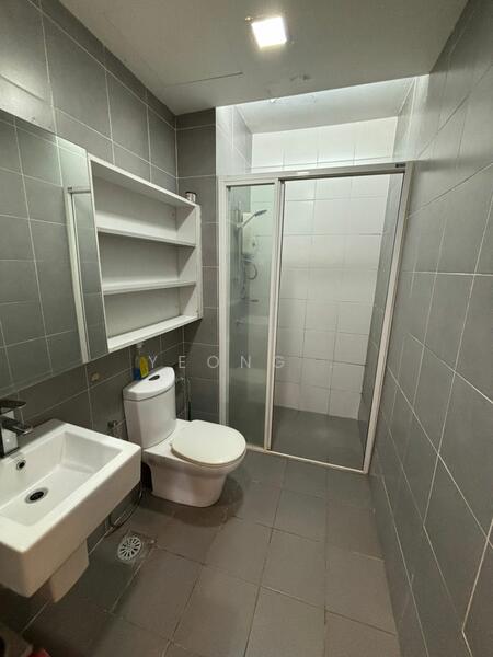 Kediaman Servis untuk Disewa di Garden Plaza - Yeong . - Bathroom - PropertyGuru.com.my