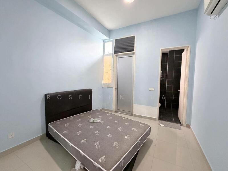 2-storey Terraced House for Rent in Taman Mount Austin (Tebrau) - Roselynn Chai - Bedroom - PropertyGuru.com.my