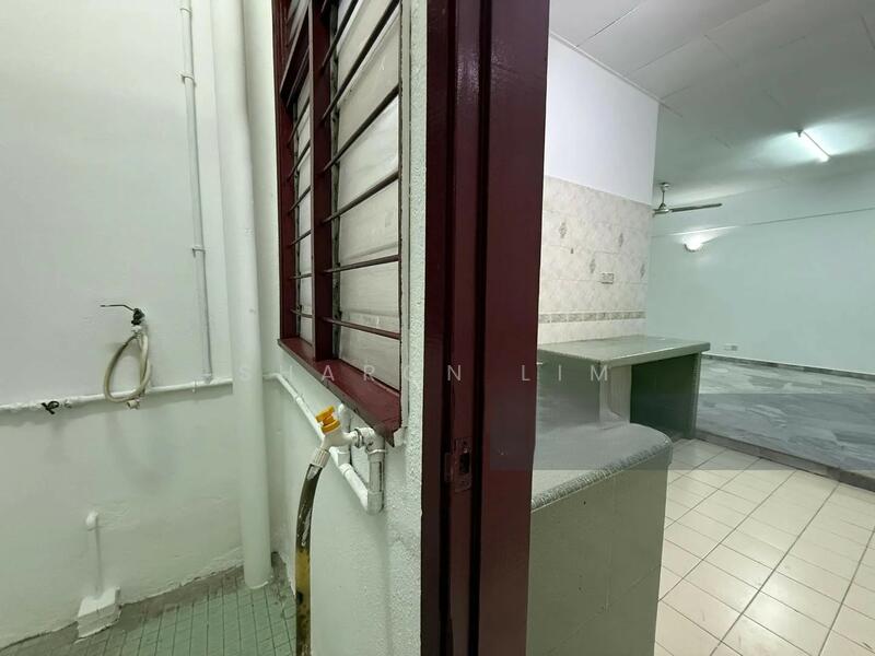 kitchen/laundry yard