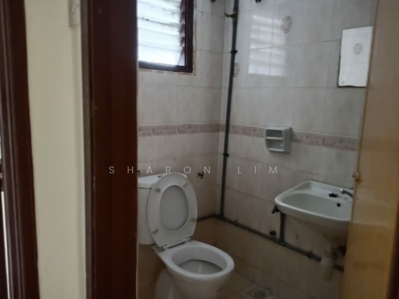 Pangsapuri untuk Disewa di Subang Perdana Goodyear Court 10 - Sharon Lim - Bathroom - PropertyGuru.com.my