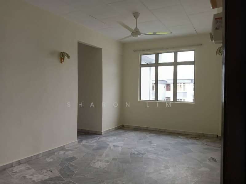 Pangsapuri untuk Disewa di Subang Perdana Goodyear Court 10 - Sharon Lim - living room - PropertyGuru.com.my