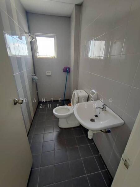 Office for Sale in Petaling Jaya (Selangor) - Dante Leong Zhenwen - Bathroom - PropertyGuru.com.my