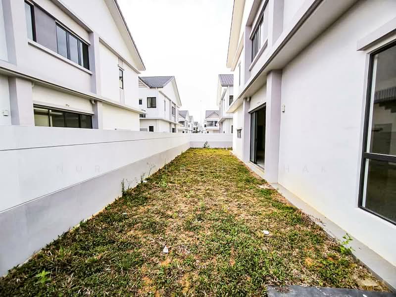 Rumah Berkembar untuk Dijual di Cyber 10 (Cyberjaya) - Nur Adibah Ishak - Exterior - PropertyGuru.com.my
