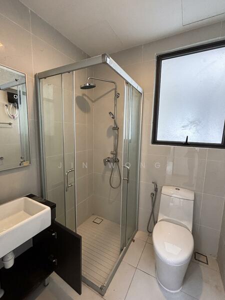 Condominium for Rent at Bay Point @ Country Garden Danga Bay - Jin Wong - Bathroom - PropertyGuru.com.my