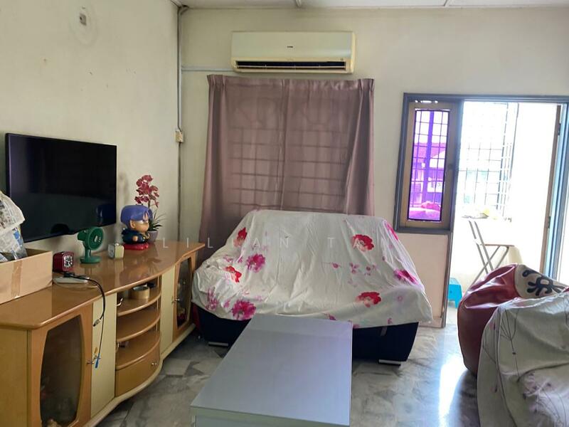 Pangsapuri untuk Dijual di Taman Sungai Besi - Lilian Tan - Living Room - PropertyGuru.com.my