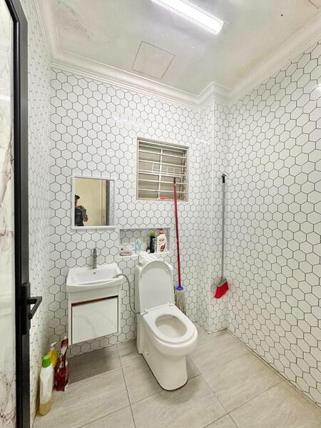 2-storey Terraced House for Sale in Seksyen U11 (Shah Alam) - Salawati Busro - Bathroom - PropertyGuru.com.my