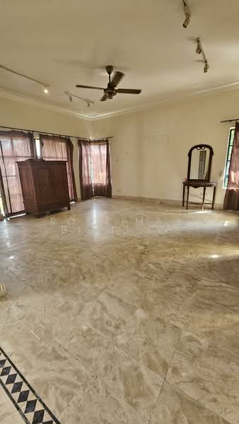 Bungalow for Rent in Bukit Jelutong (Shah Alam) - Rodzimah Binti Mohd Rodzi - Living Room - PropertyGuru.com.my