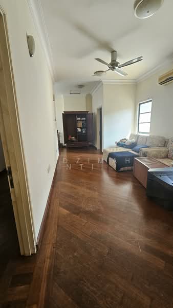 Bungalow for Rent in Bukit Jelutong (Shah Alam) - Rodzimah Binti Mohd Rodzi - Living Room - PropertyGuru.com.my