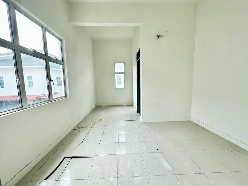 2-storey Terraced House for Sale in Bandar Saujana Putra (Tanjong Duabelas) - Ezra Ezzry - PropertyGuru.com.my