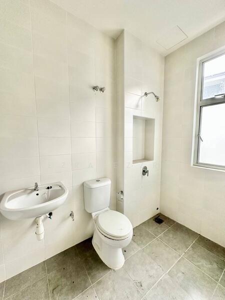 2-storey Terraced House for Sale in Bandar Saujana Putra (Tanjong Duabelas) - Ezra Ezzry - PropertyGuru.com.my