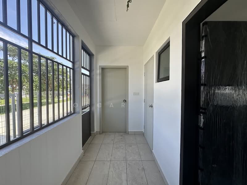 2-storey Terraced House for Sale in Bandar Bukit Raja (Klang) - Oscar Tee - Corridor - PropertyGuru.com.my