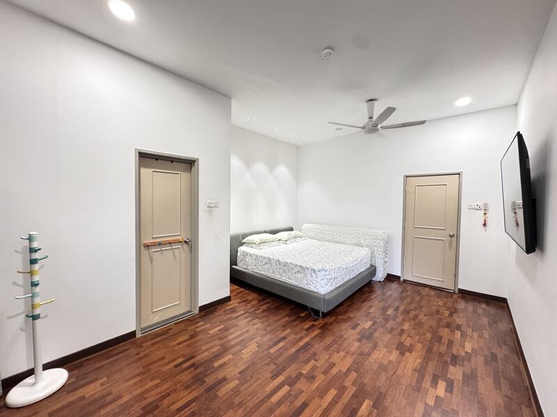 Rumah Teres 2 Tingkat untuk Dijual di Pju 1a (Ara Damansara) - KC Ng - Bedroom - PropertyGuru.com.my