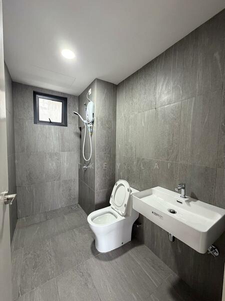 Savvy @ Riana Dutamas untuk Untuk Disewa - RM 2,600 /bulan, Mac 2026 - Bathroom - PropertyGuru.com.my