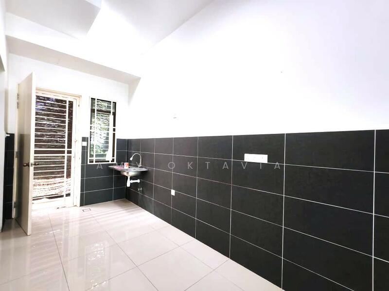 2-storey Terraced House for Sale in Cyberjaya (Selangor) - Amy Oktavia - Kitchen - PropertyGuru.com.my