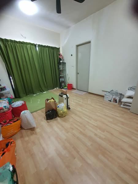 Rumah Teres 3 Tingkat untuk Dijual di Taman Anggun 3 (Rawang) - Izmaeljb . - Living Room - PropertyGuru.com.my