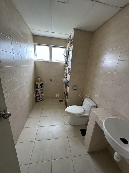 Condominium for Sale at Cova Suites - Elaine Kow - Bathroom - PropertyGuru.com.my