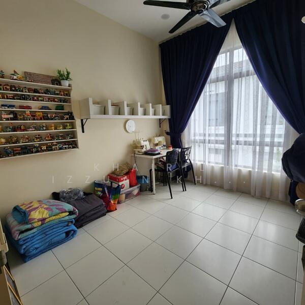 2-storey Terraced House for Sale in Eco Grandeur (Puncak Alam) - Khairil Izzuan Khairuddin - Study - PropertyGuru.com.my