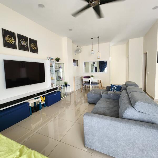 2-storey Terraced House for Sale in Eco Grandeur (Puncak Alam) - Khairil Izzuan Khairuddin - Living Room - PropertyGuru.com.my