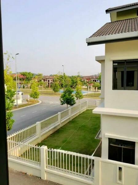 2.5-storey Terraced House for Sale in Sepang (Selangor) - Eugene Yap - Exterior - PropertyGuru.com.my