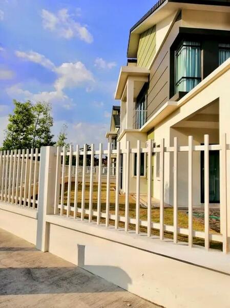 2.5-storey Terraced House for Sale in Sepang (Selangor) - Eugene Yap - Exterior - PropertyGuru.com.my