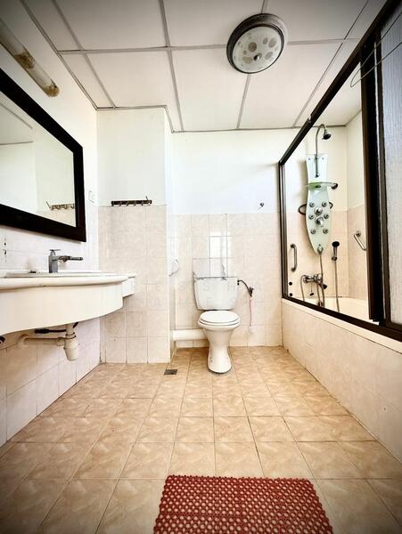 Straits Regency untuk Untuk Dijual - RM 800,000, Feb 2026 - Bathroom - PropertyGuru.com.my