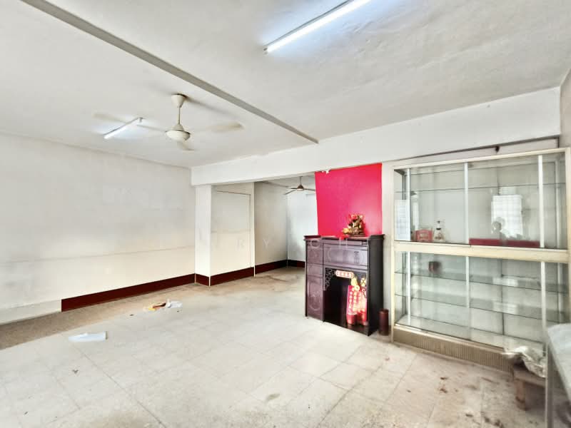 Rumah Teres 2 Tingkat untuk Dijual di Taman Connaught (Cheras) - Henry Chia - Living Room - PropertyGuru.com.my