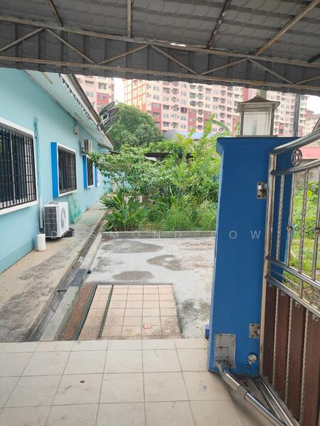 Zero-Lot Bungalow for Rent in Kampung Lembah Jaya Utara (Ampang) - Desmond Low - Exterior - PropertyGuru.com.my