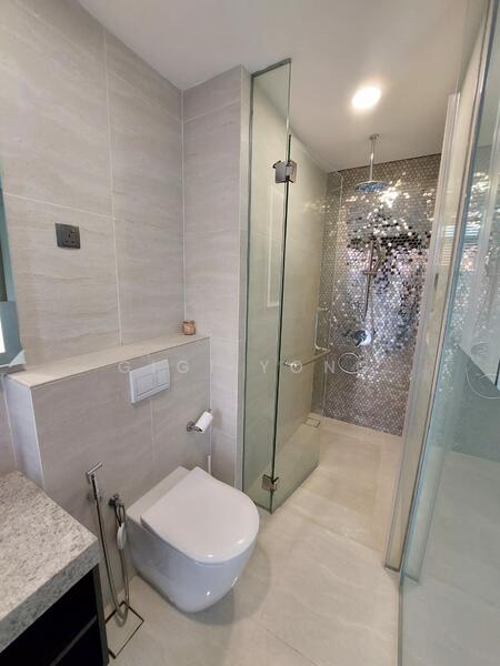 Servis Apartment untuk Dijual di Star Residences One - Gigi Yong - Bathroom - PropertyGuru.com.my