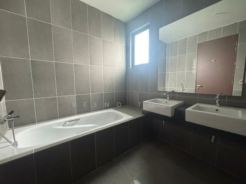 Bungalow House for Sale in Subang Bestari (Shah Alam) - Reeno Too - Bathroom - PropertyGuru.com.my