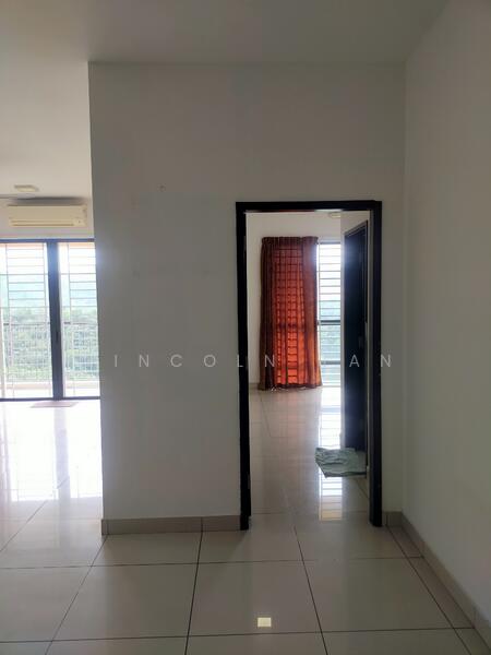 Condominium for Sale at Oasis 1 - Lincoln Tan - Interior - PropertyGuru.com.my