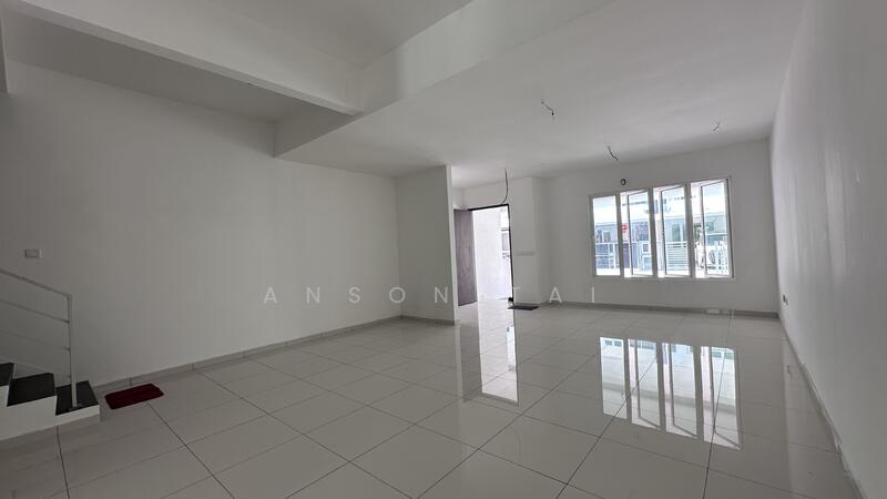 3-storey Terraced House for Sale in Sungai Ara (Penang) - Anson Tai - Living Room - PropertyGuru.com.my