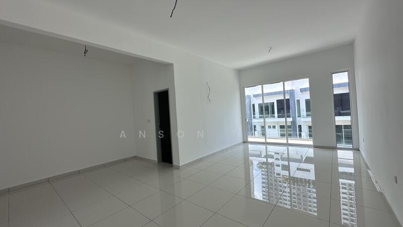 3-storey Terraced House for Sale in Sungai Ara (Penang) - Anson Tai - Living Room - PropertyGuru.com.my
