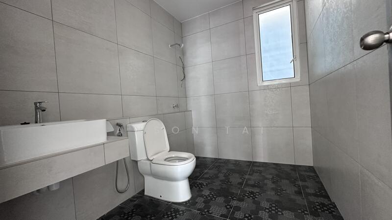 3-storey Terraced House for Sale in Sungai Ara (Penang) - Anson Tai - Bathroom - PropertyGuru.com.my